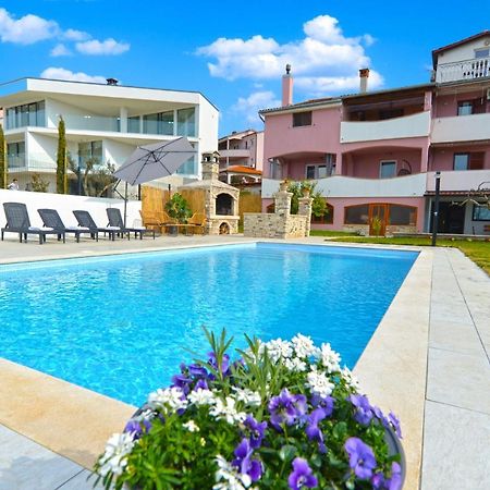 Apartments Violete 742 Pula Exterior photo