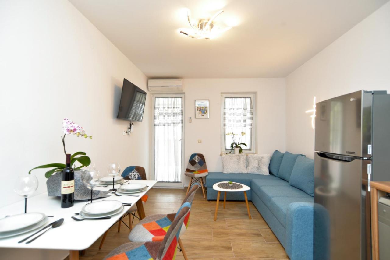 Apartments Violete 742 Pula Exterior photo
