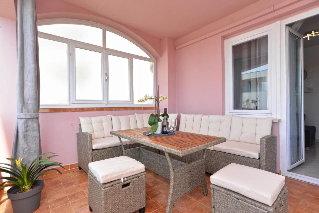 Apartments Violete 742 Pula Exterior photo
