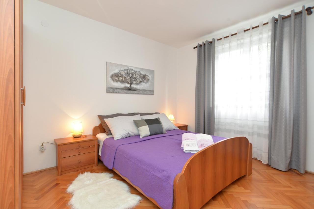 Apartments Violete 742 Pula Exterior photo
