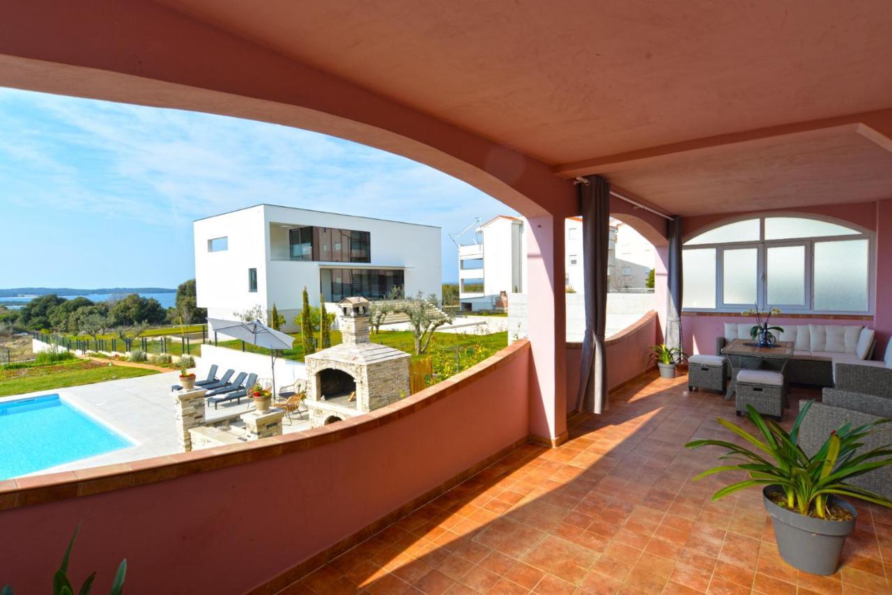 Apartments Violete 742 Pula Exterior photo